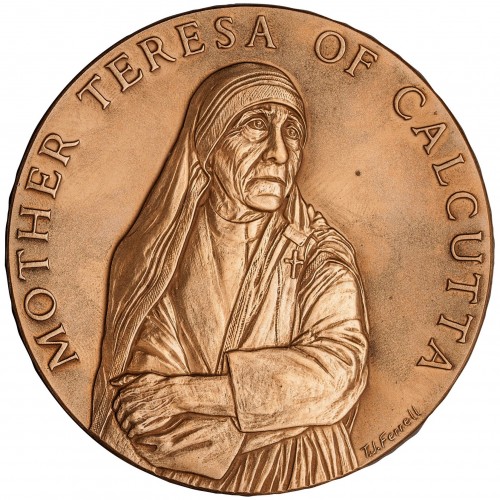 United States Mint [Public domain], <a href="https://commons.wikimedia.org/wiki/File:Mother_Teresa_Congressional_Gold_Medal_(front).jpg"  target="_blank">via Wikimedia Commons</a>