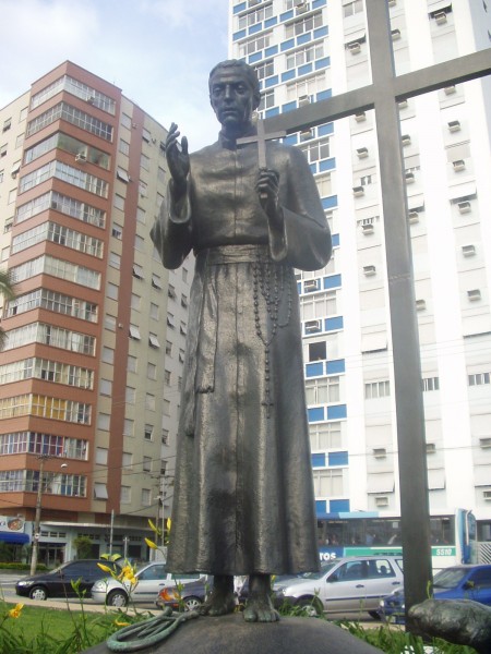 Statue-of-saint-Joseph-Anchieta-in-Santos-Sao-Paulo-Brazil.jpg