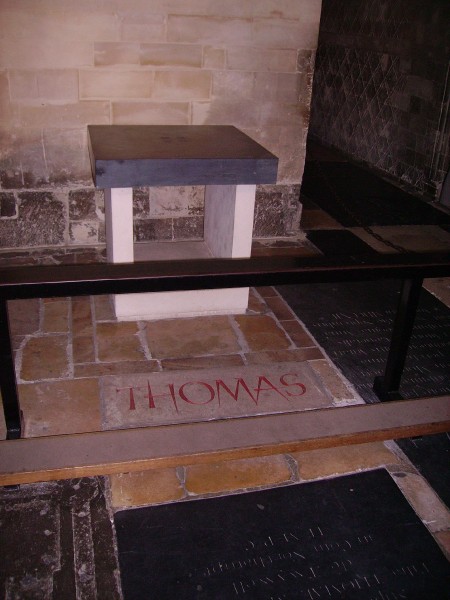 Thomas_Becket_in_Canterbury_Cathedral_02.jpg